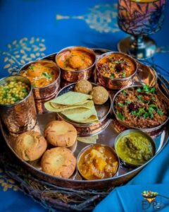 Rajasthani Ki Special Thali | Special Thali Recipe |Dal Baati Churma | Festival Special Thali #thali